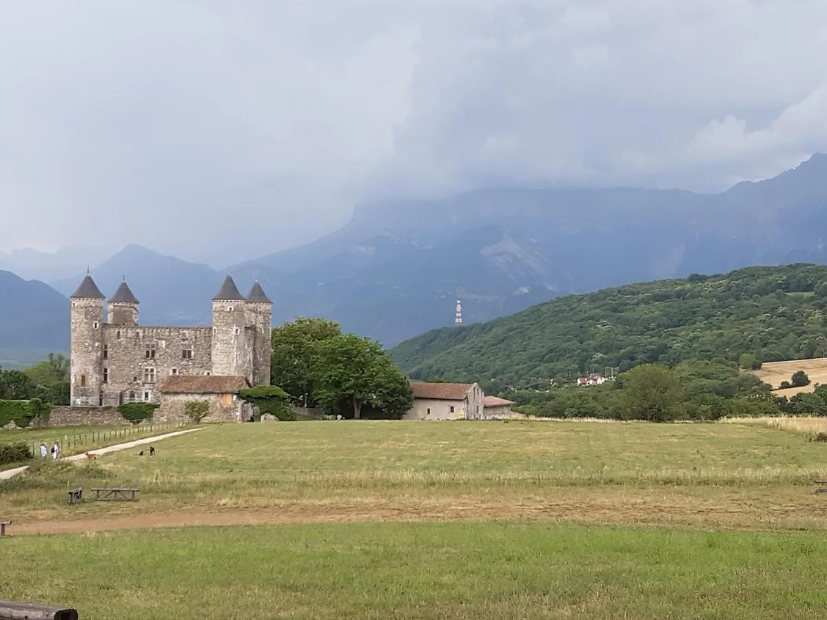Bed & Breakfast Un Petit Coin De Paradis A Haute Jarrie