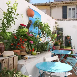 au-petit-chez-soi.fr-provencehotel.com/